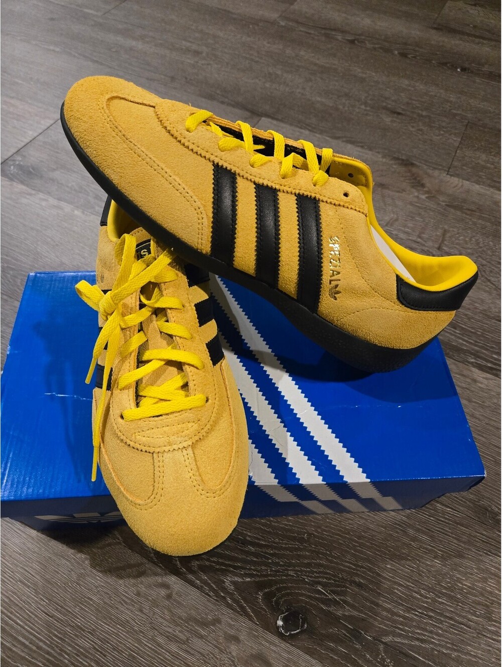 adidas Handball Spezial Lo Pro W Yellow Black Gold women's 8.5 KJ3627 NIB